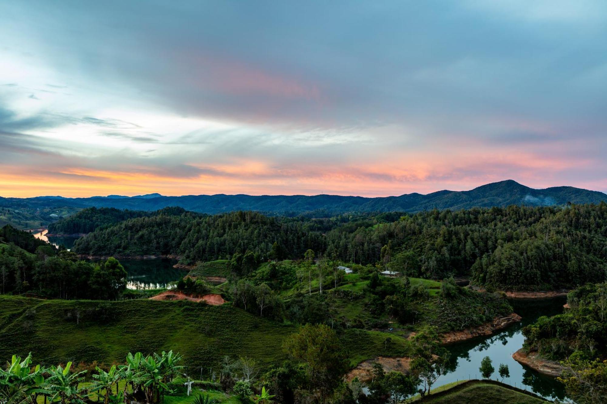 Hobbit Hotel Ecolodge- Guatapé Εξωτερικό φωτογραφία
